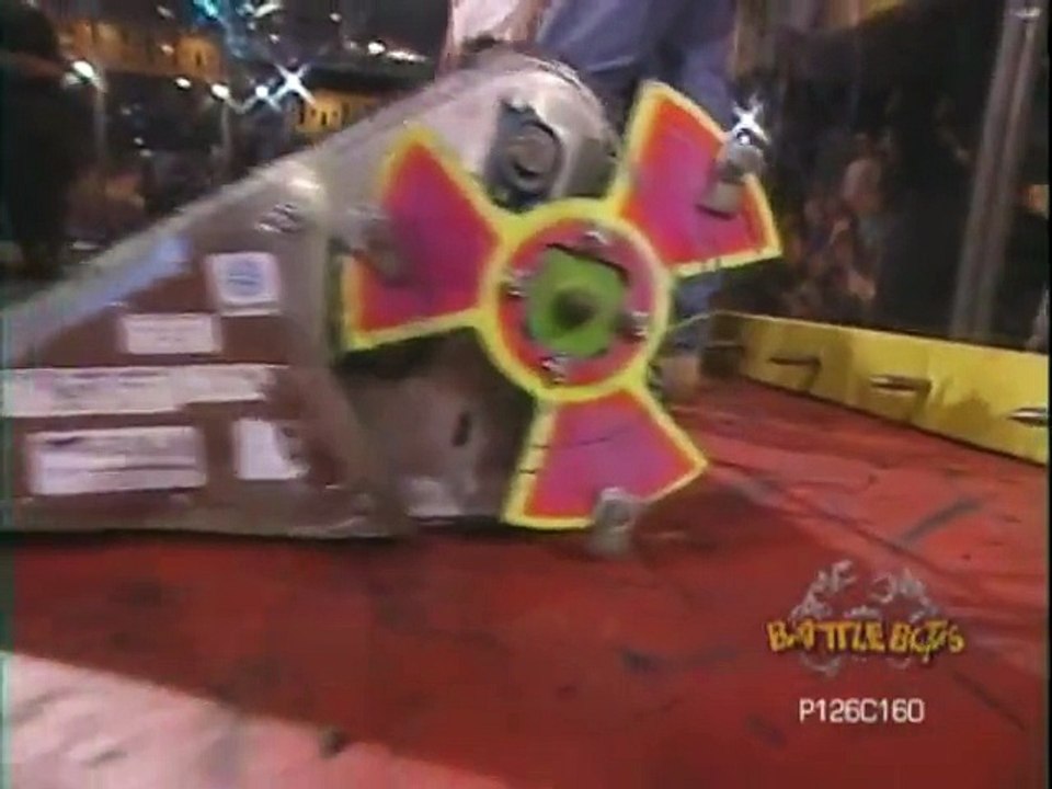 [BattleBots 2.0] Diesector vs. Atomic Wedgie