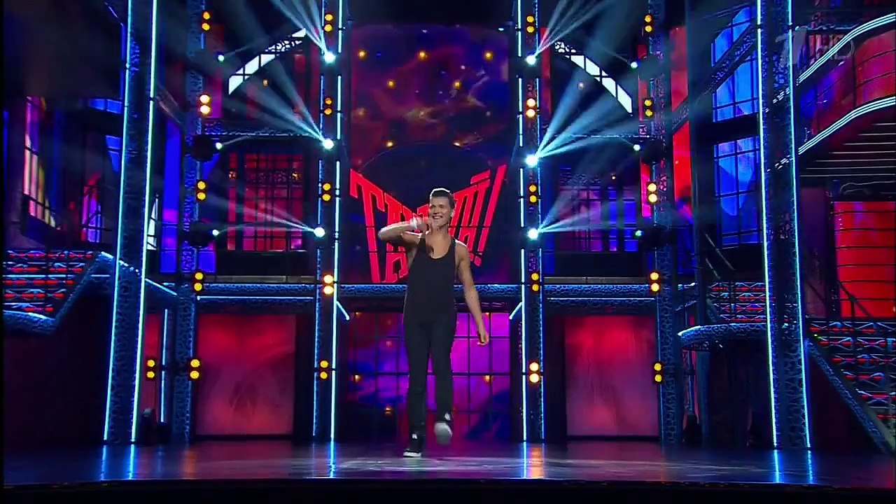 Леонид Панов Танцуй 2015 HD (Певец на шоу)