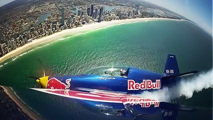V8 Supercar vs. Airplane race on an Australian beach