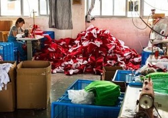 A Christmas Investigation on the Seasonal Supply Chain