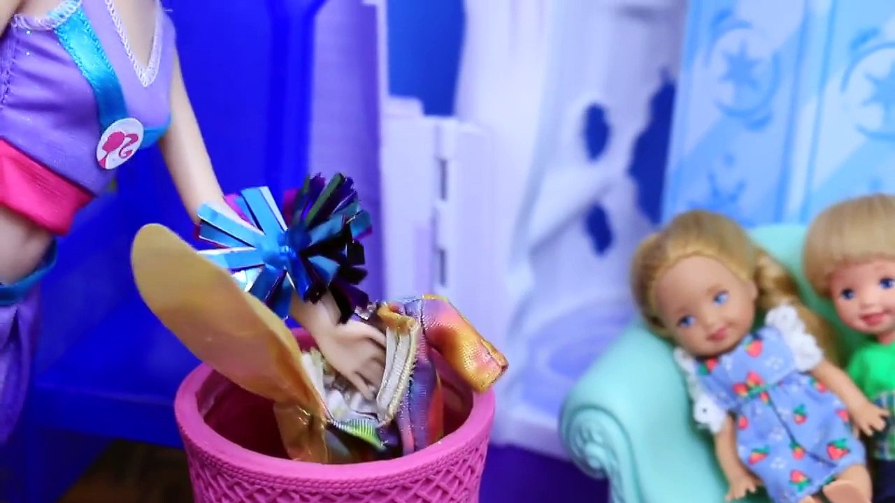 Frozen Halloween Costume Contest Disney Princess Elsa Barbie Kelly Kids School Play Doh Pa