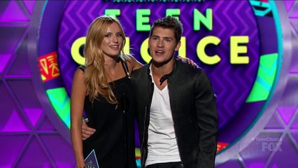 Bella Thorne Felix Something Something Something Teen Choice 2015 August 16, 2015