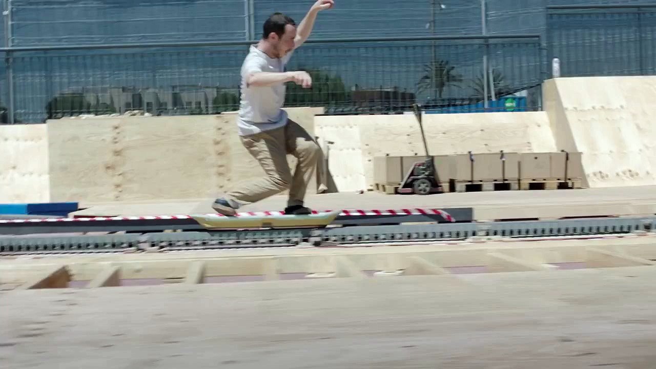 Lexus Amazing in Motion "SLIDE"  ft. Mission Impossible 2 Theme