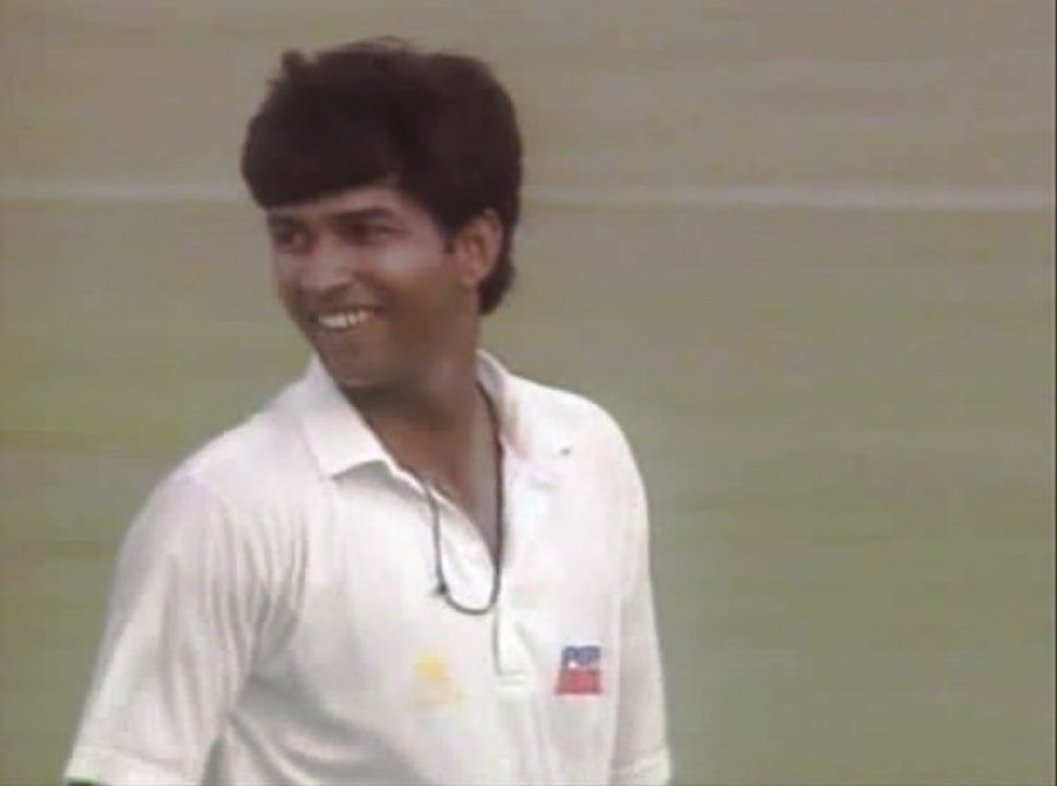 Aamir Nazir First Test Wicket