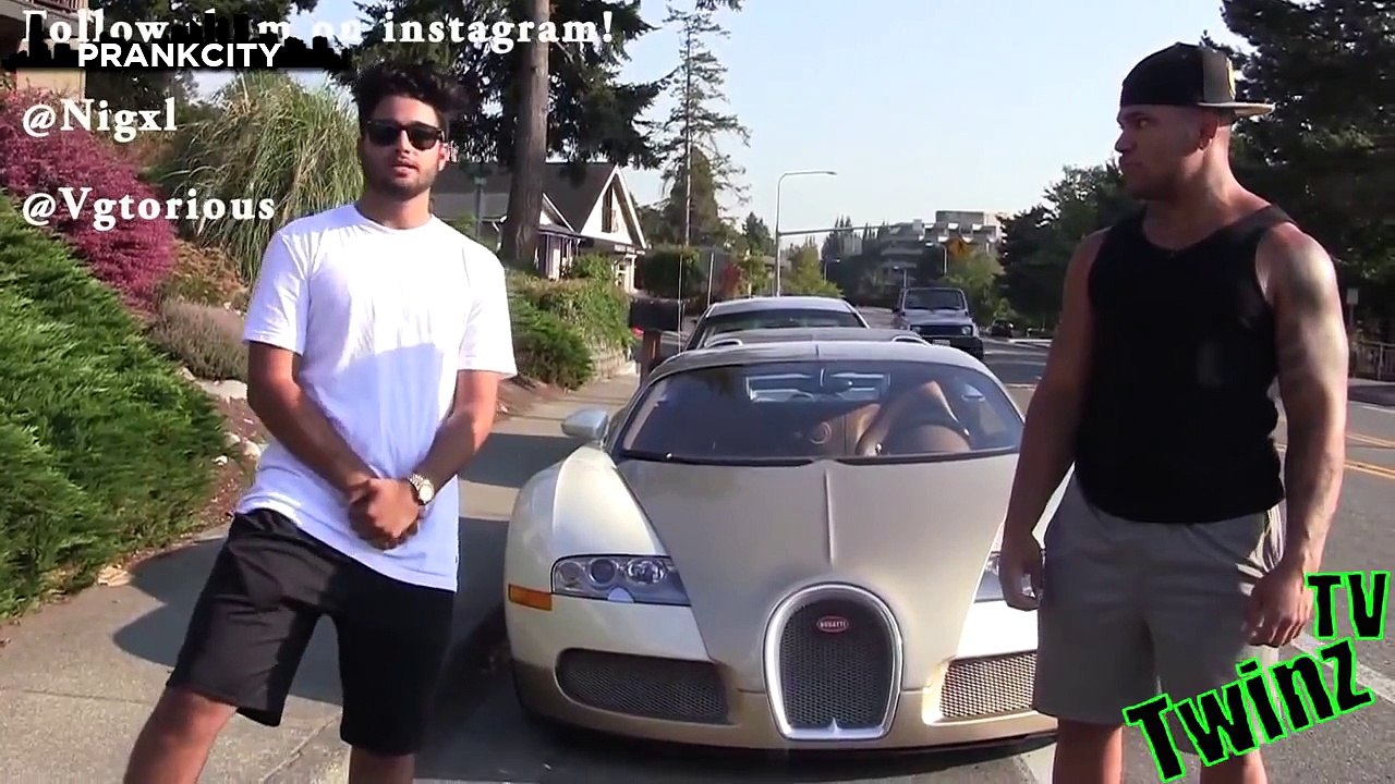 PICKING UP GIRLS PRANK WITH A BUGATTI VEYRON (GOLD DIGGER PRANK)