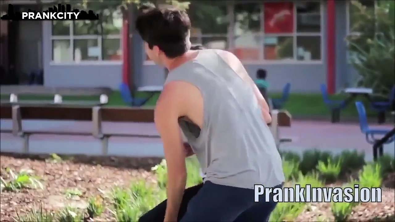 PICKING UP GIRLS PRANK IN PUBLIC!