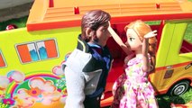 Frozen Anna Kidnapped PART 2! ❤ Frozen Family Kids, Anna, Kristoff, Elsa CAMPING TRIP & HA