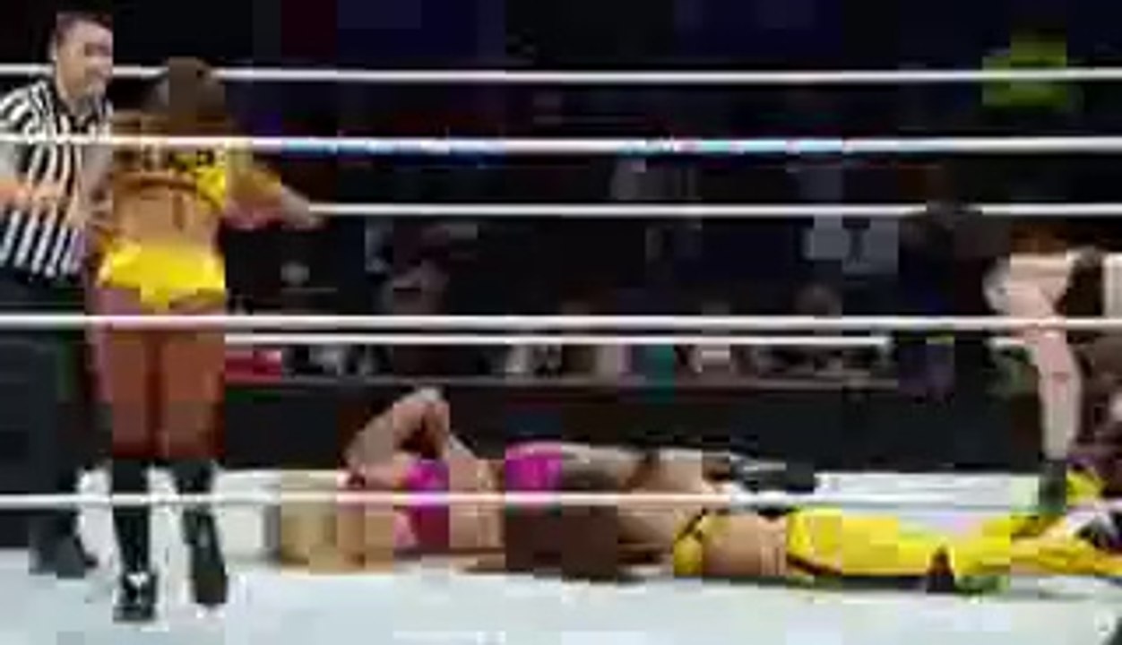 WWE Main Event , Ladies Wrestling , 2015