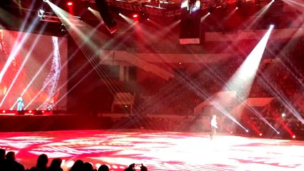 «Supremacy» поёт А.Бон, на льду А.Гачинский («Одноклассники», СПб, 8.03.2015) (IrinaSVT)