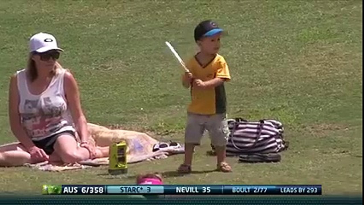 During match Australia and New Zealand a family played cricket match