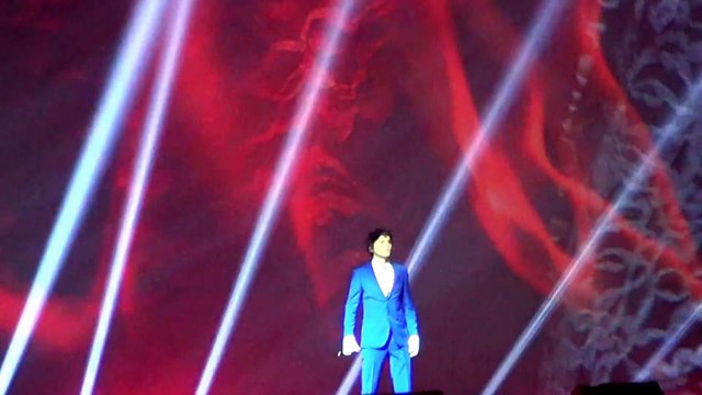 «Supremacy» поёт А.Бон, на льду А.Гачинский («Одноклассники», СПб, 8.03.2015) (Olqa U)