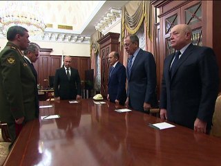 Crash dans le Sinaï: Moscou admet un "attentat", promet de traquer les responsables