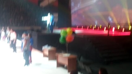 «Стоят девчонки» А.Бон, Я.Дронов («Одноклассники», СПб, 8.03.2015) (Виктория Бойкова)