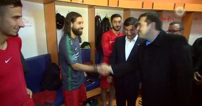 Çipras ile Olcay Şahan'ın 'siyah - beyaz' diyaloğu