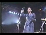 Sade - Hang on to Your Love (live)