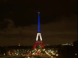 Paris, la Tour Eiffel est à nouveau - Parigi, la Torre Eiffel si riaccende