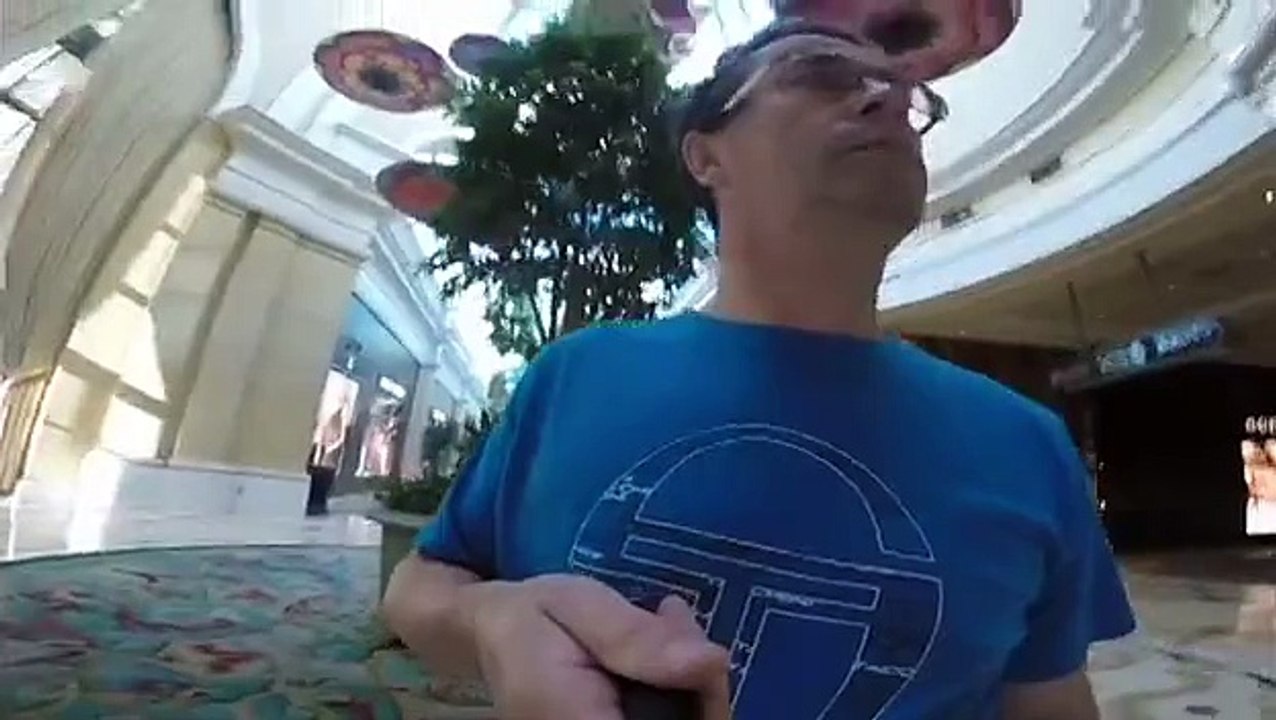 Il utilise sa GoPro à l'envers pendant toutes ses vacances