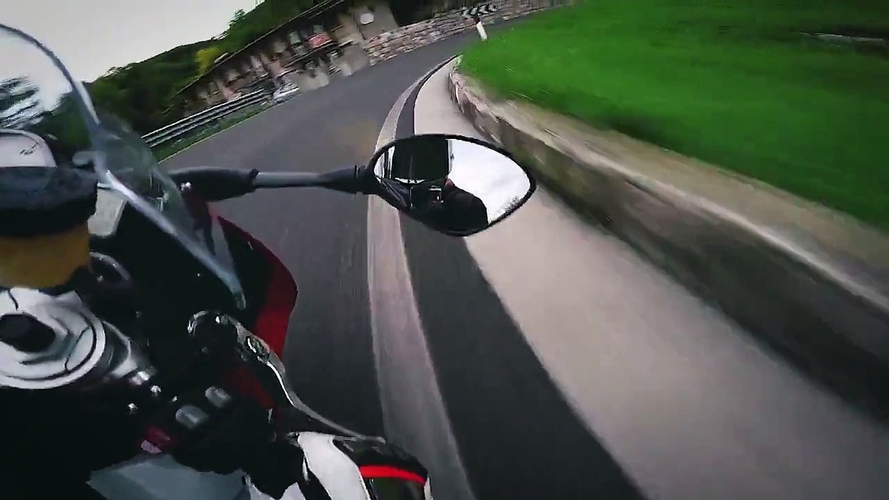 Grosse arsouille sur route de montagne avec une BMW S1000RR - vidéo Dailymotion