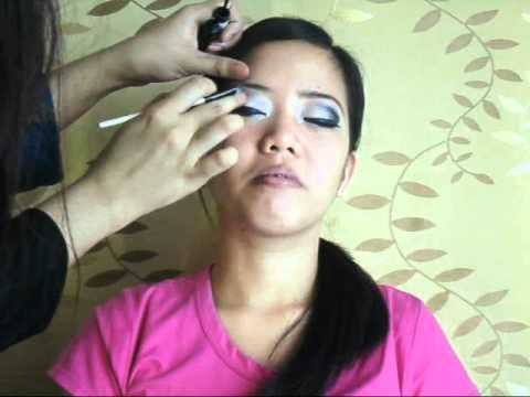 Dramatic white and black smokey eye makeup tutorial