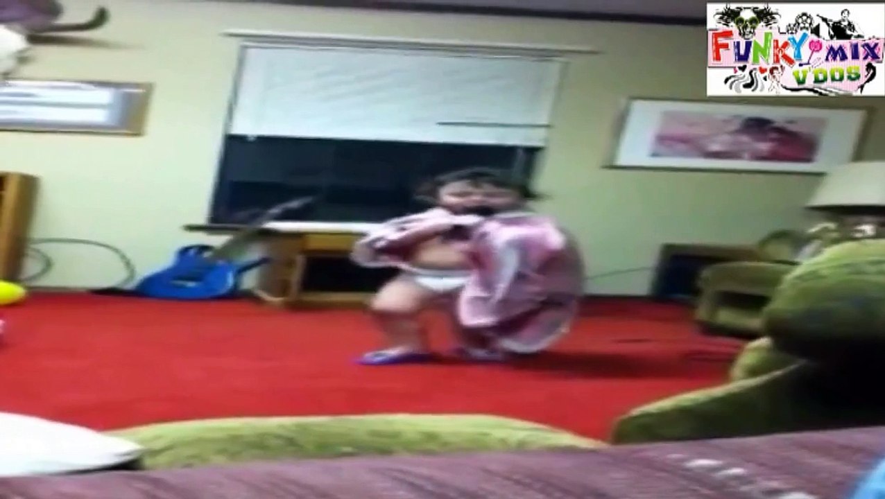 Funny Little Girl Singing Twinkle Twinkle Little Star In Cute Accent