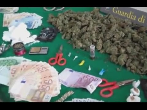 Alghero - Droga e reperti archeologici in casa: arrestato (17.11.15)