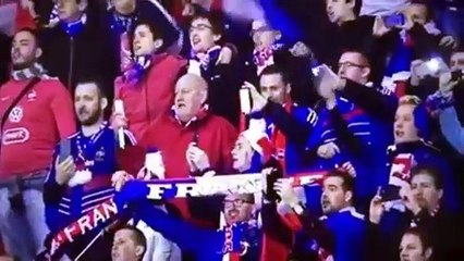France national anthem sang by both English and French fans - Friendly Match 2015 HD
