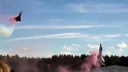 Crazy Stunt Flying Fighter Jets - Air Show
