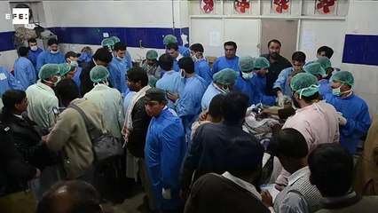 Mueren al menos 16 personas en un accidente de un tren en Pakistán