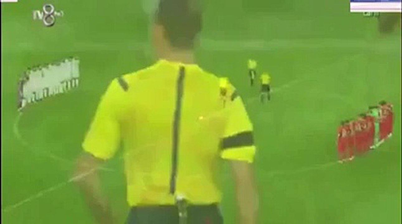 Turkish fans Chant and Whistle During Minute’s Silence For Victims of Paris Attacks