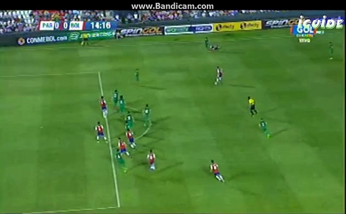 Lucas Barrios header chance