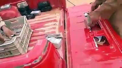 A Vehicle Full of Saudi Riyals Seized on Border By Army, Watch Exclusive Video