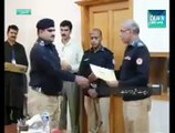 Punjab Police officers slipped while receiving award from IG punjab