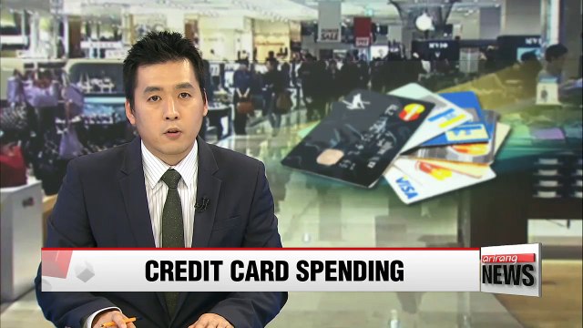 Credit card spending by foreign visitors tumbled in Q3