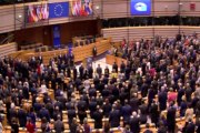 El Parlamento Europeo guarda silencio por París