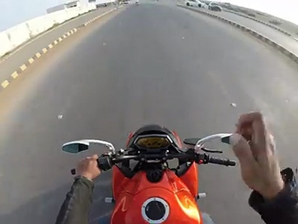 Z 1000 ON ITS EXTREME ANGLE....
