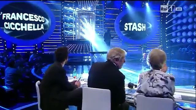 Stash (The Kolors) - Francesco Cicchella canta 'Everytime' - Tale e Quale Show 02-10-2015