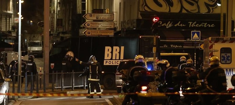 Paris'te terör operasyonu: Yoğun silah sesleri duyuluyor