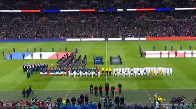 La Marseillaise chantée par tous au stade de Wembley