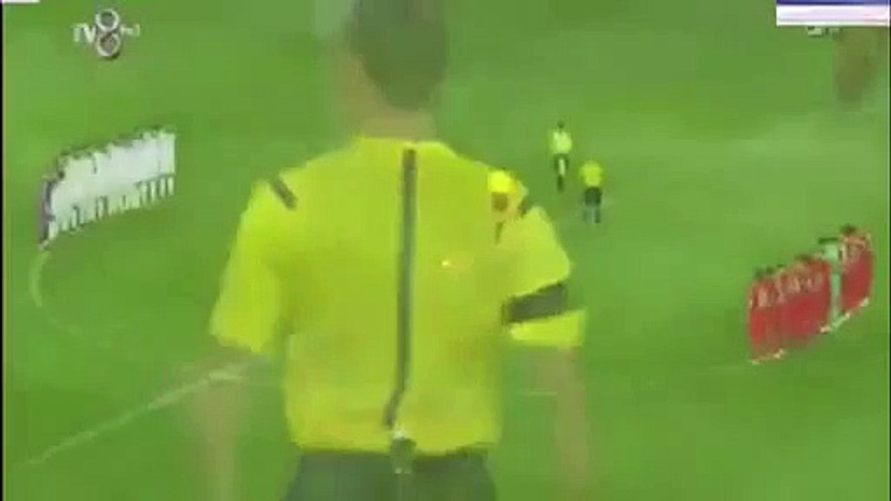 Attentats de Paris : Match Turquie Grèce - La minute de silence sifflée en Turquie !