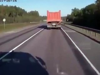 Фура в обгоне