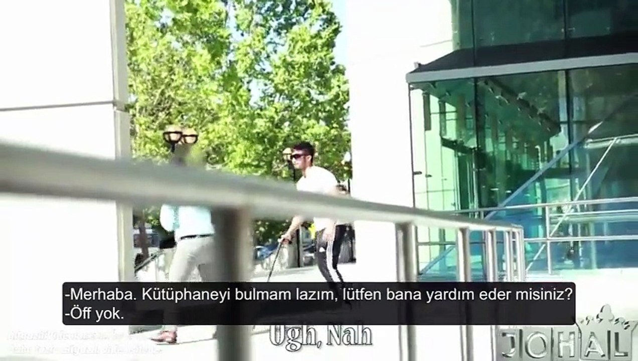 Görme Engelliye Yardım - Sosyal Deney