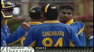 Chaminda Vaas Hat Trick in 2003 World Cup (1st 3 balls of the match) - HQ