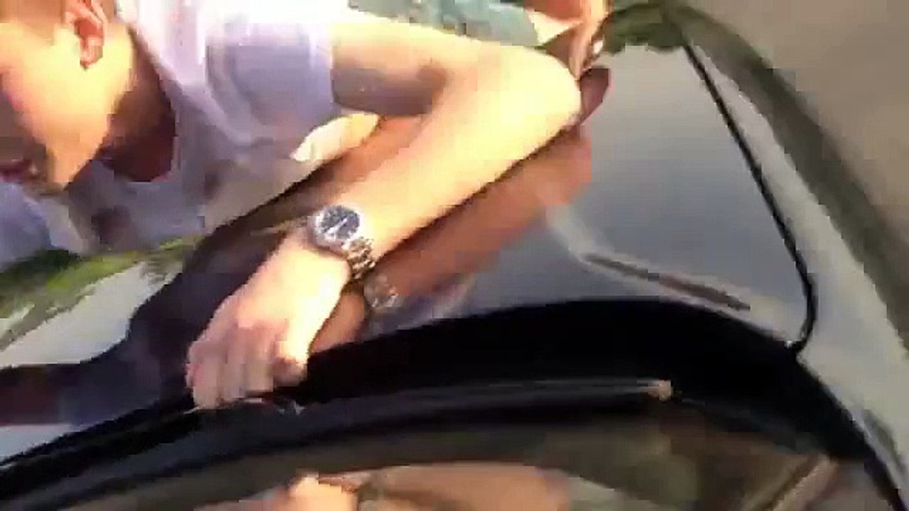 150 км⁄ч на капоте