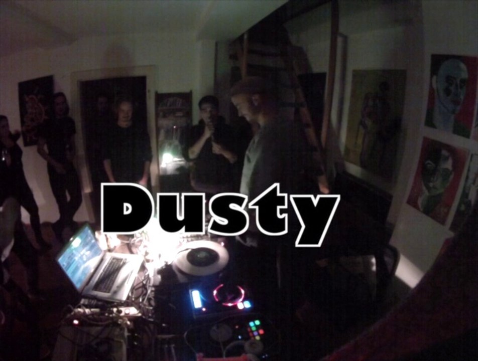 Hansi's Room /// Dusty (Jazz & Milk)