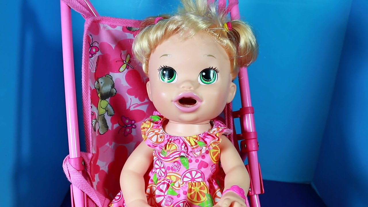 Baby Alive EATS SCHOOL SUPPLIES Back To School Snackin Sara Fun Eats Crayons Tape Cuts Hair