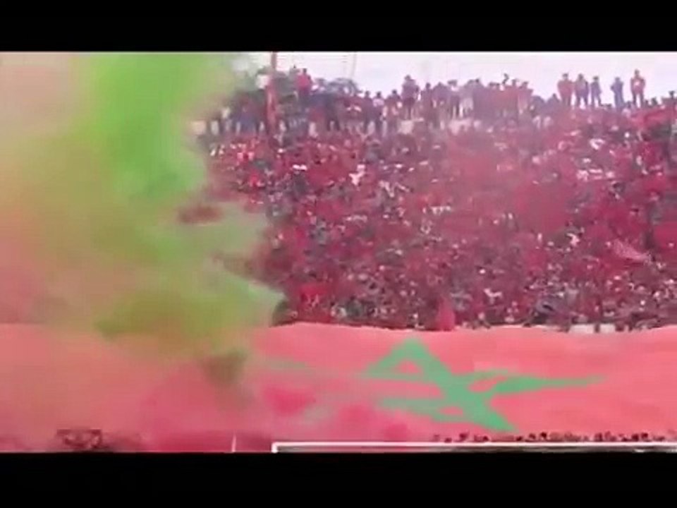 احتفالات جماهير الوداد بالذكرى ال 40 لـ- "المسيرة الخضراء"