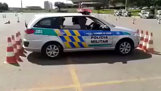 Policía Conductor Habilidoso