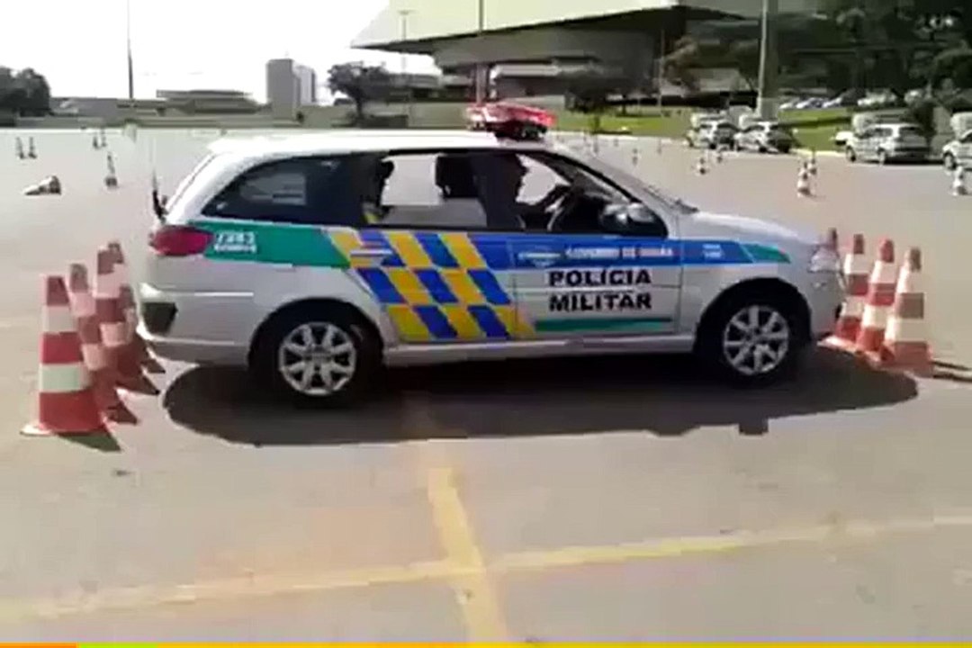 Policía Conductor Habilidoso