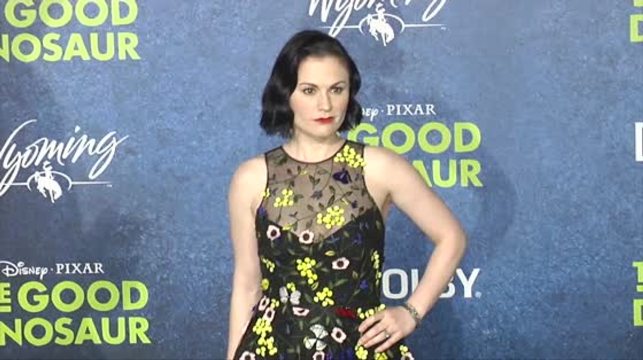 Boldly Dressed Anna Paquin At The Good Dinosaur Premiere