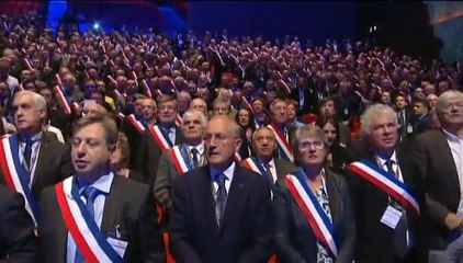 Attentats de Paris : Hollande et les maires de France chantent "La Marseillaise"